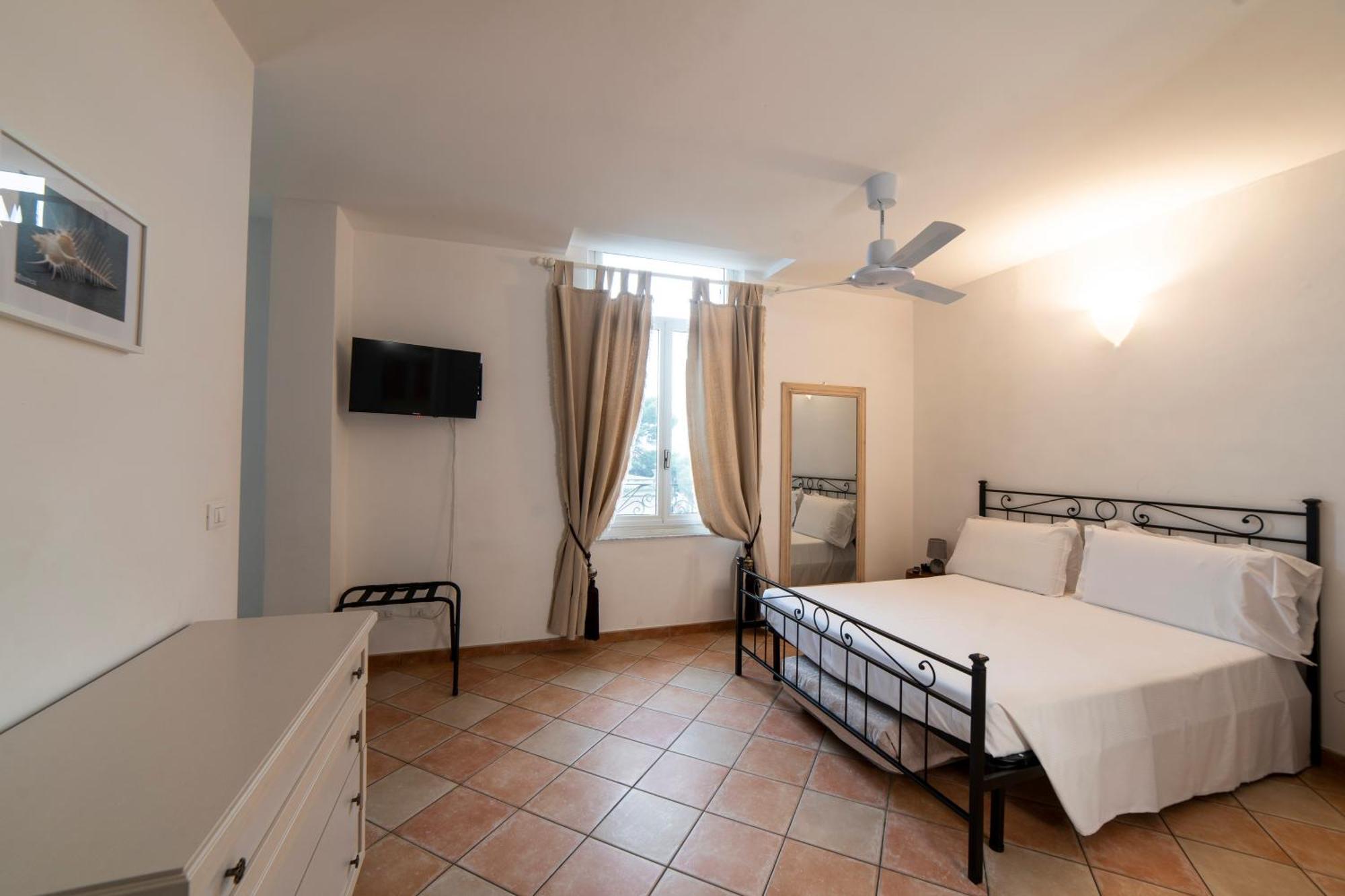 Hotel Miramare Spotorno Oda fotoğraf
