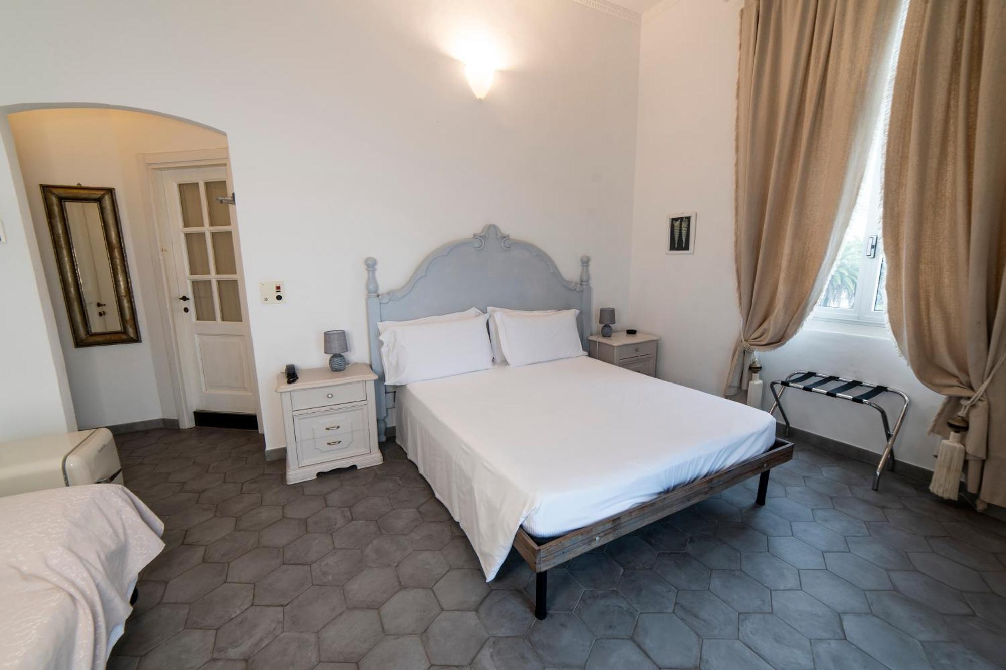 Hotel Miramare Spotorno Oda fotoğraf