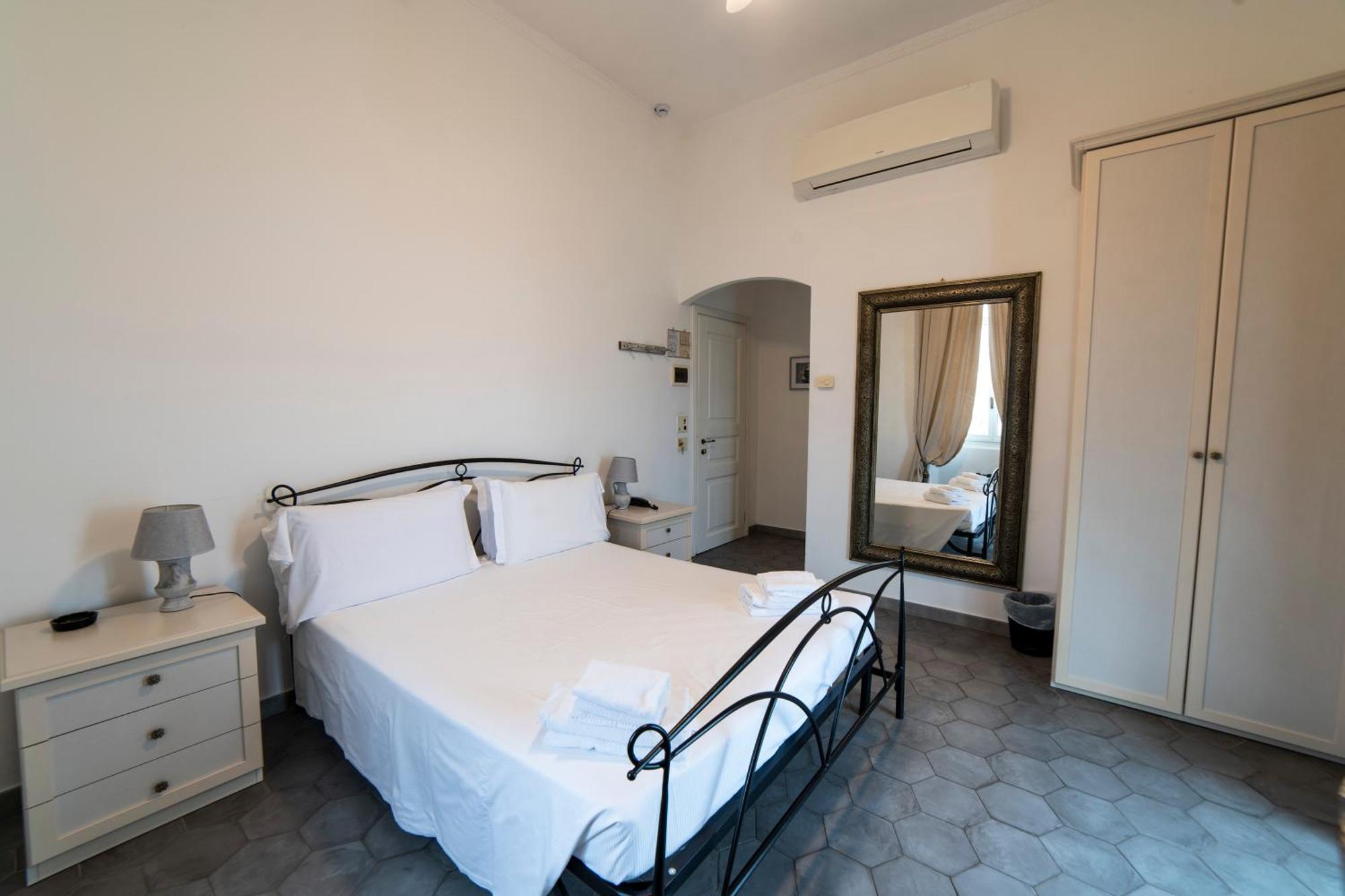 Hotel Miramare Spotorno Oda fotoğraf