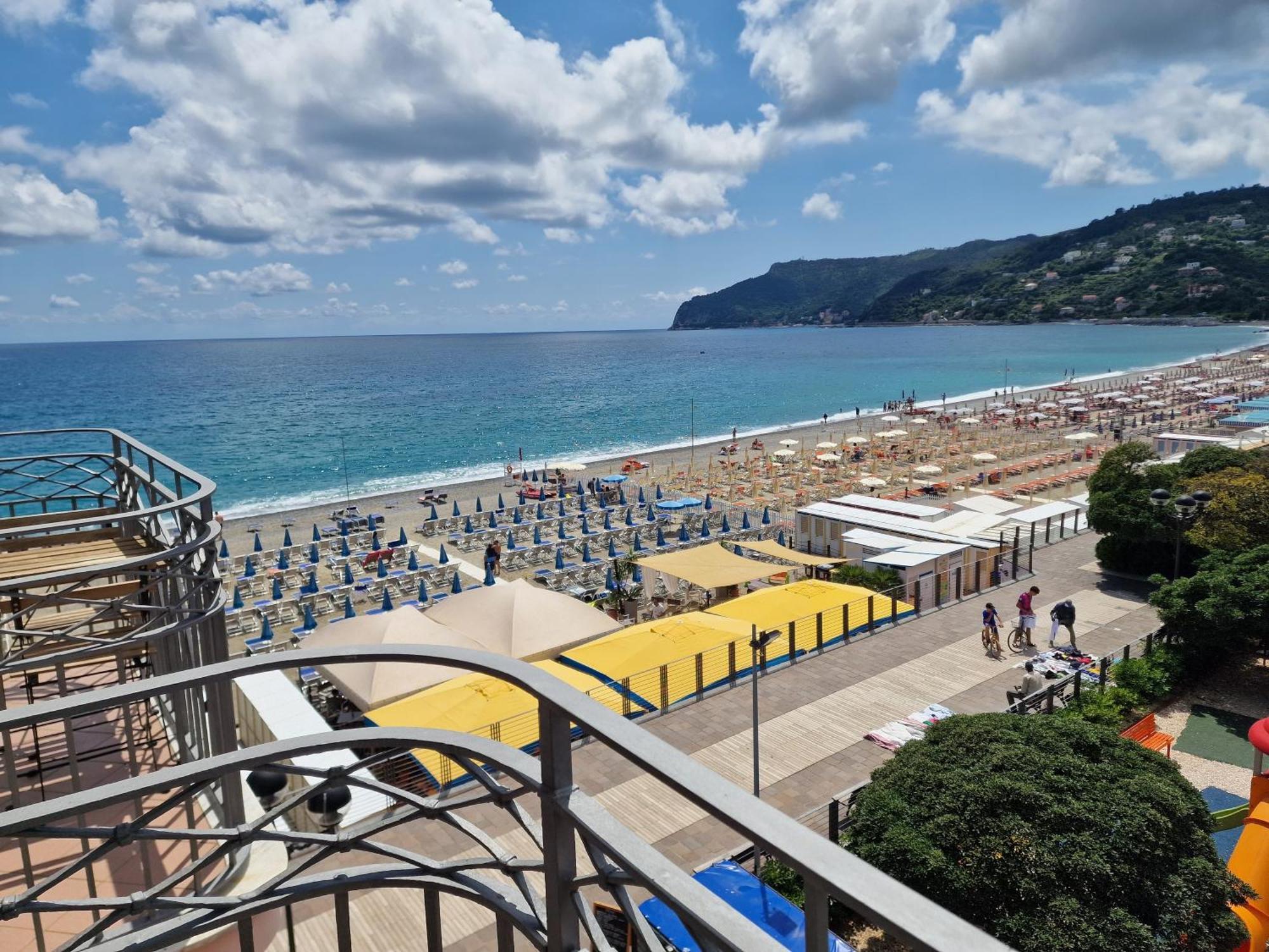 Hotel Miramare Spotorno Dış mekan fotoğraf