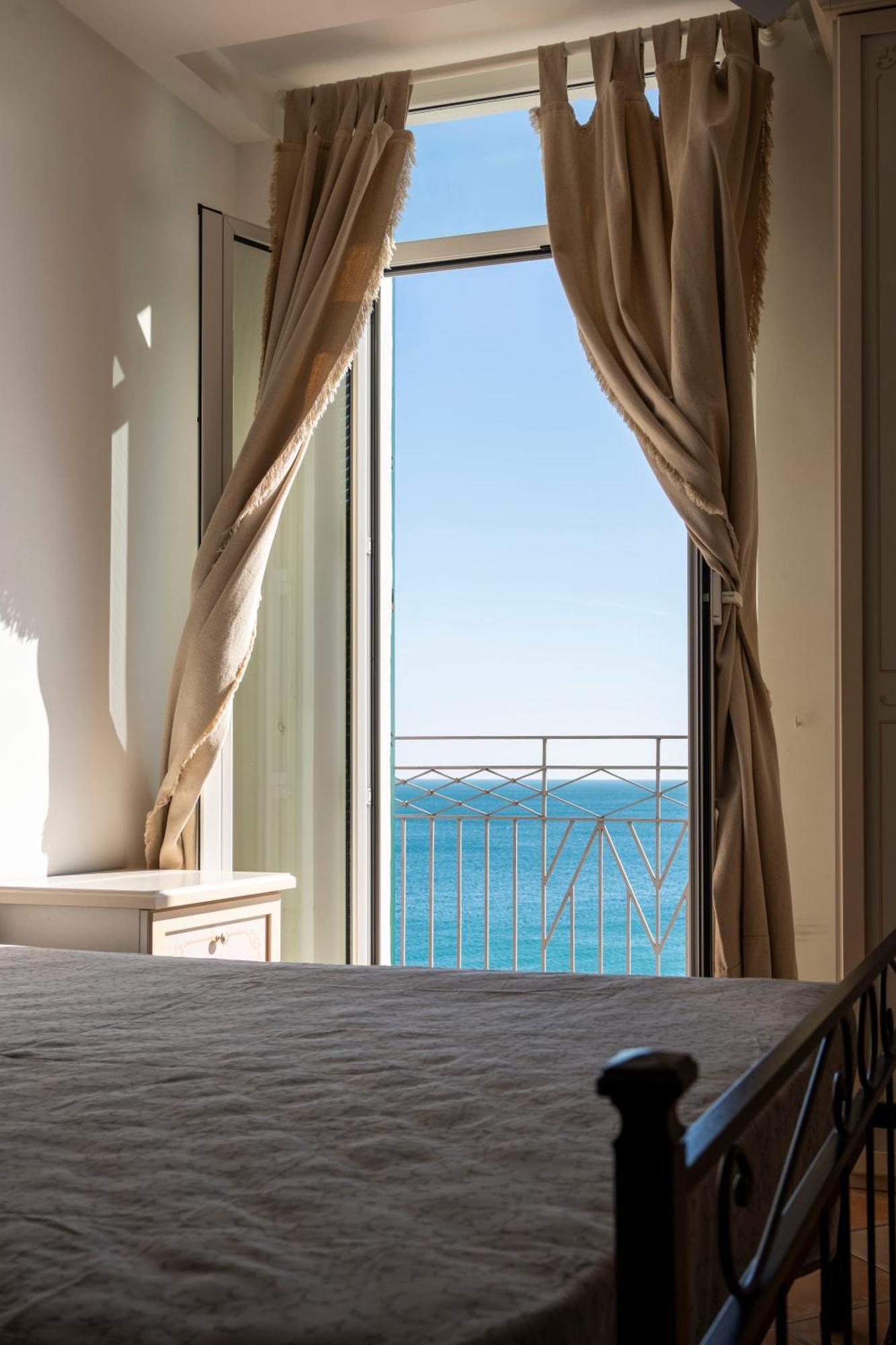 Hotel Miramare Spotorno Dış mekan fotoğraf